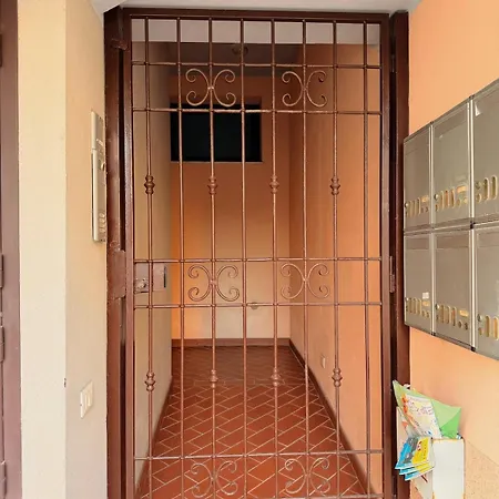 Casa Girasole-bright Follonica
